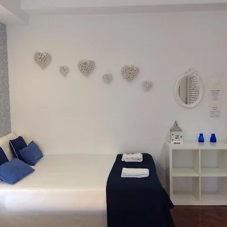 4u Iv Airport 招待所