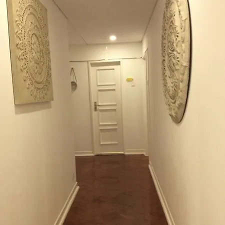 4u Iv Airport 招待所