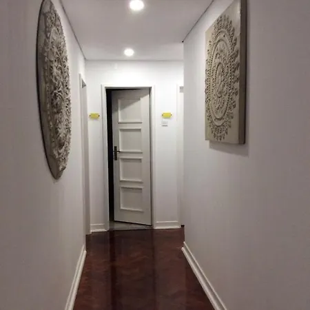 4u Iv Airport Lisboa