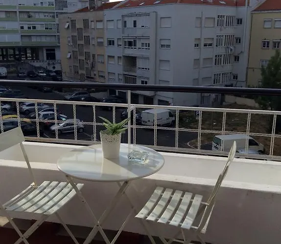 4u Iv Airport * Lisbon