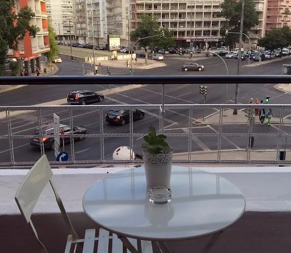 4u Iv Airport Lisbon