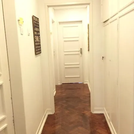 4u Iv Airport Guest house Lisbon